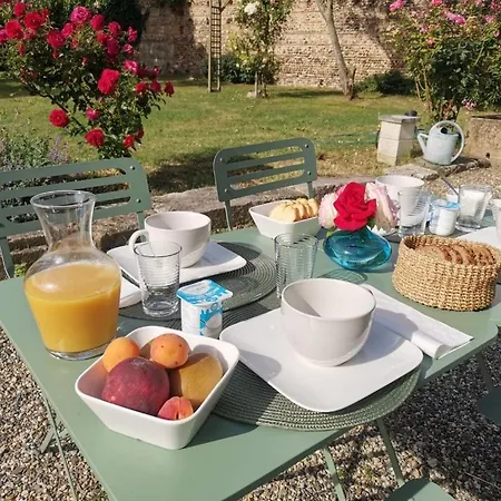 La Canoliere - D'hote Noemie * Sauveterre-Saint-Denis