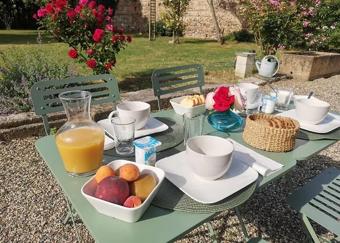 La Canoliere - D'hote Noemie * Sauveterre-Saint-Denis